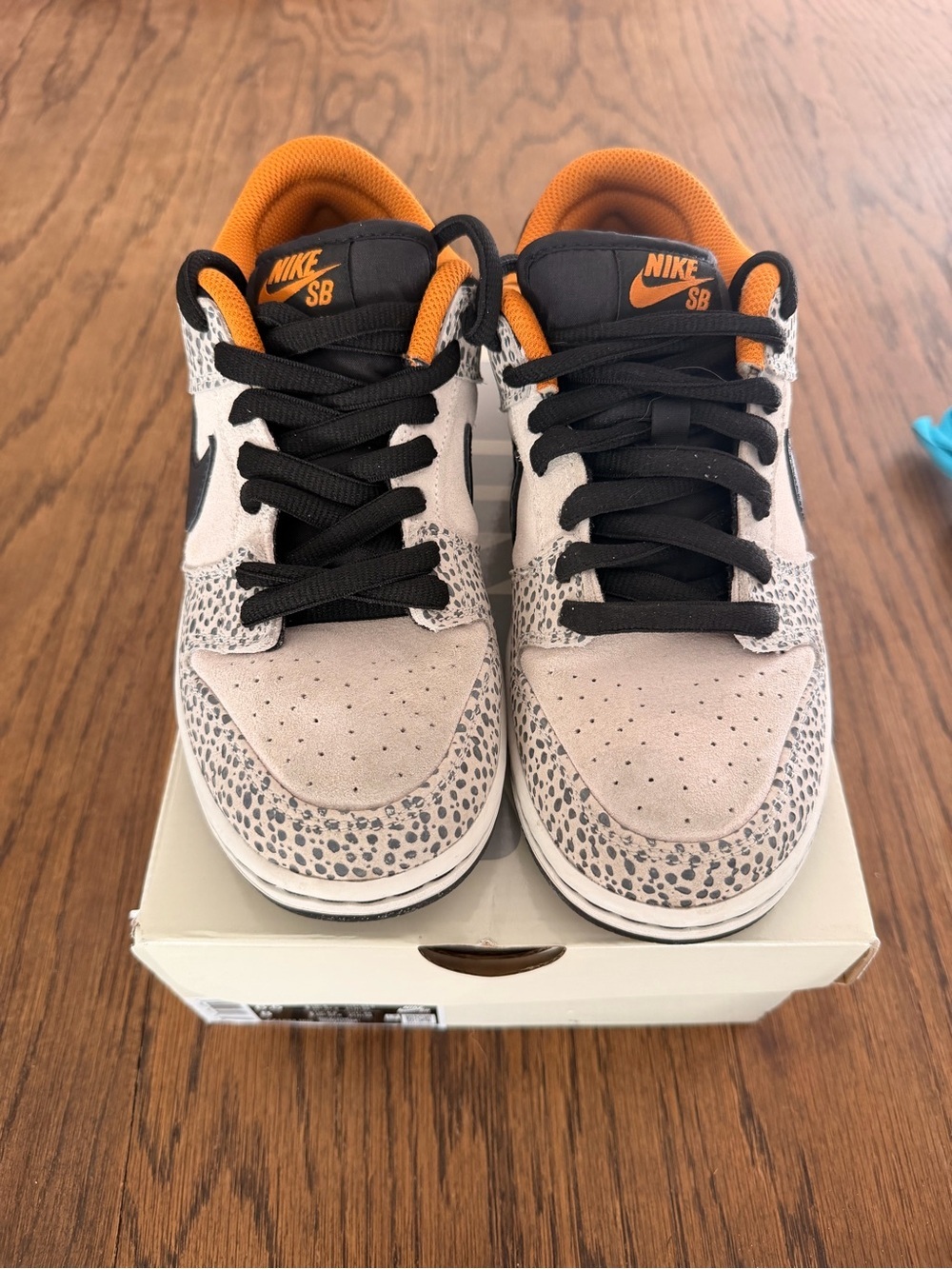 Nike SB Safari Dunks, size men’s 6.5, women’s 8, with box and 2 pairs of laces